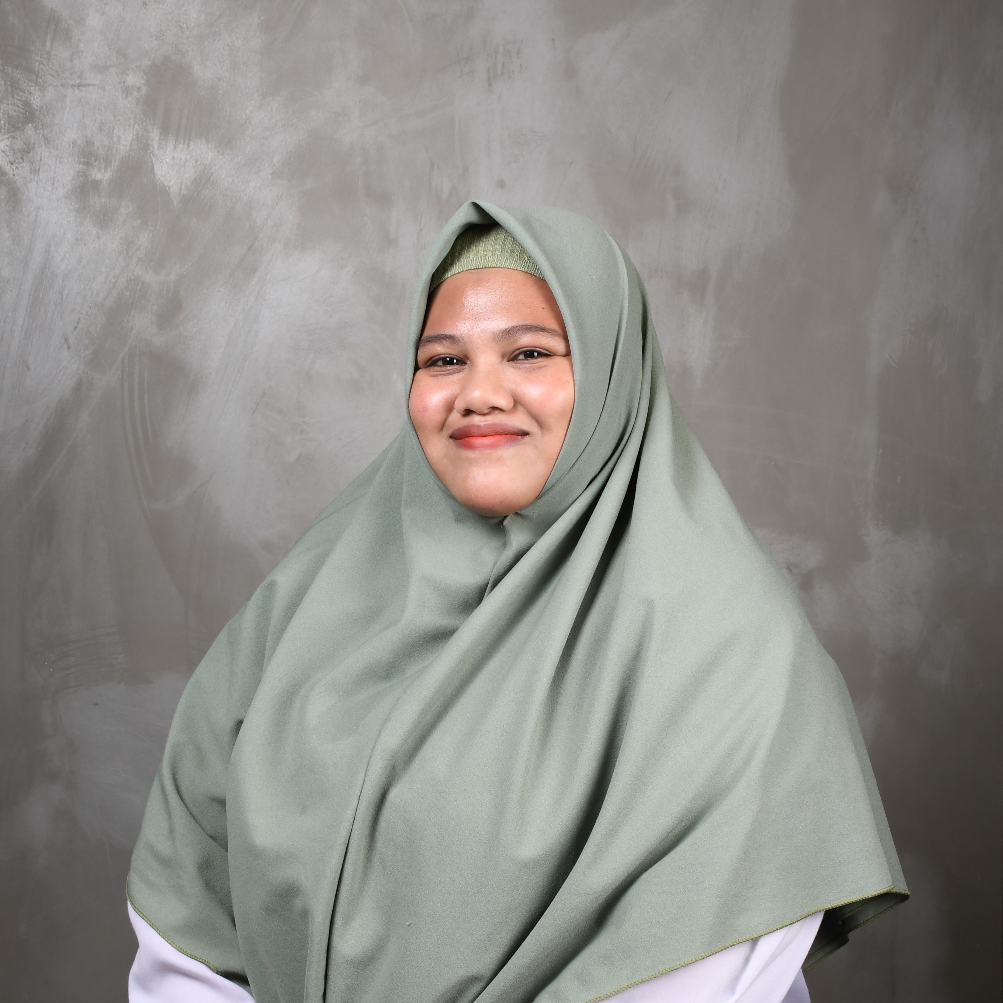 Fatimah AR. Tuasamu, S.Kom., MTA, MCF.